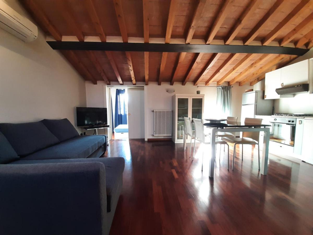 Appartamento Sui Tetti Di Parma Exterior foto